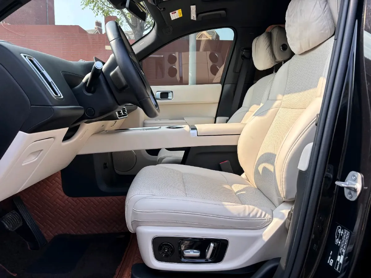 2022 Li L9 Range Extended 154HP REEV 42.6KWH,autocango,china used car exporter,china ev exporter,chinese used car exporter,chinese used ev exporter