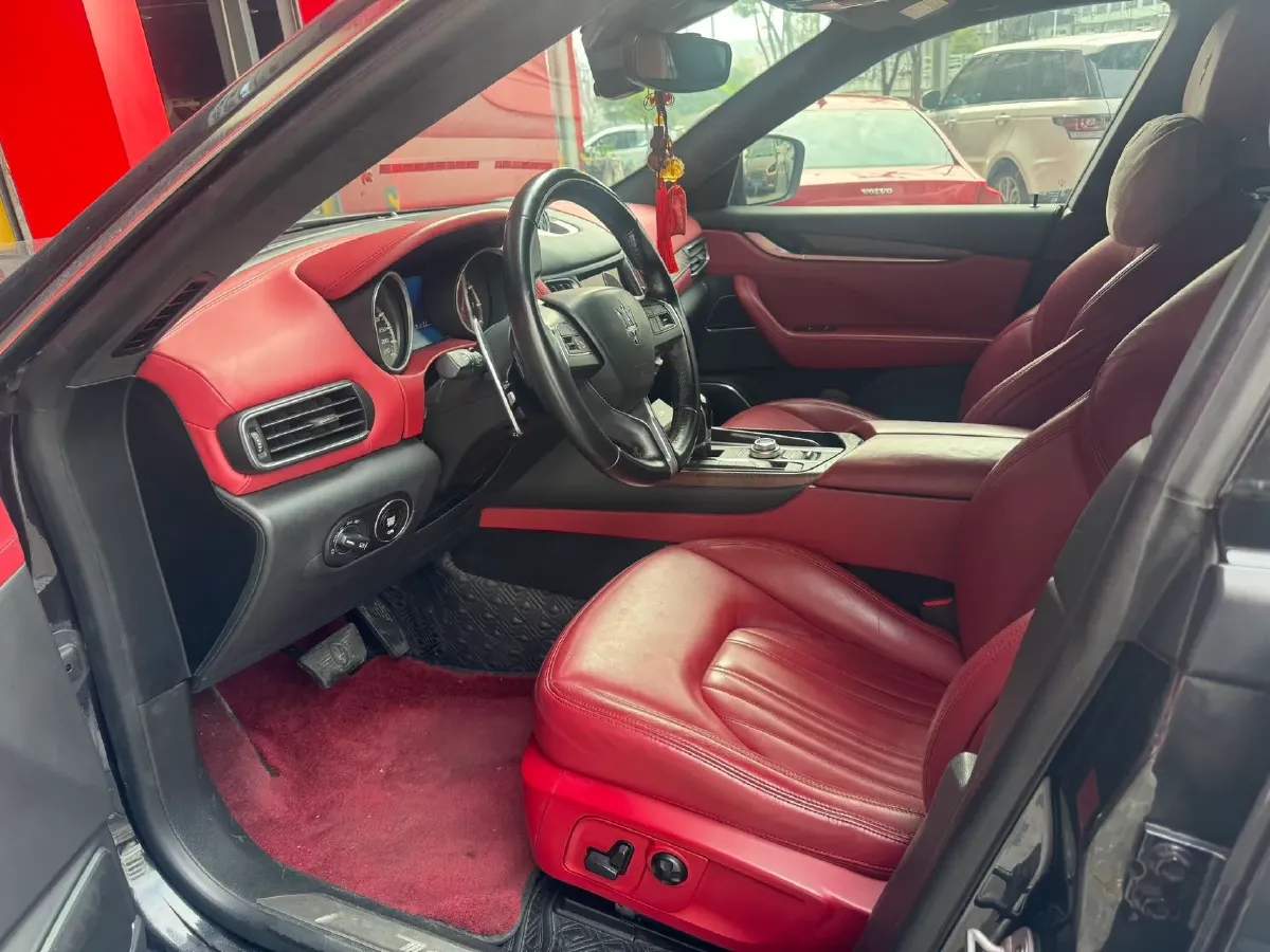 2018 Maserati Levante 3.0T 350HP V6 8AT,autocango,china used car exporter,china ev exporter,chinese used car exporter,chinese used ev exporter