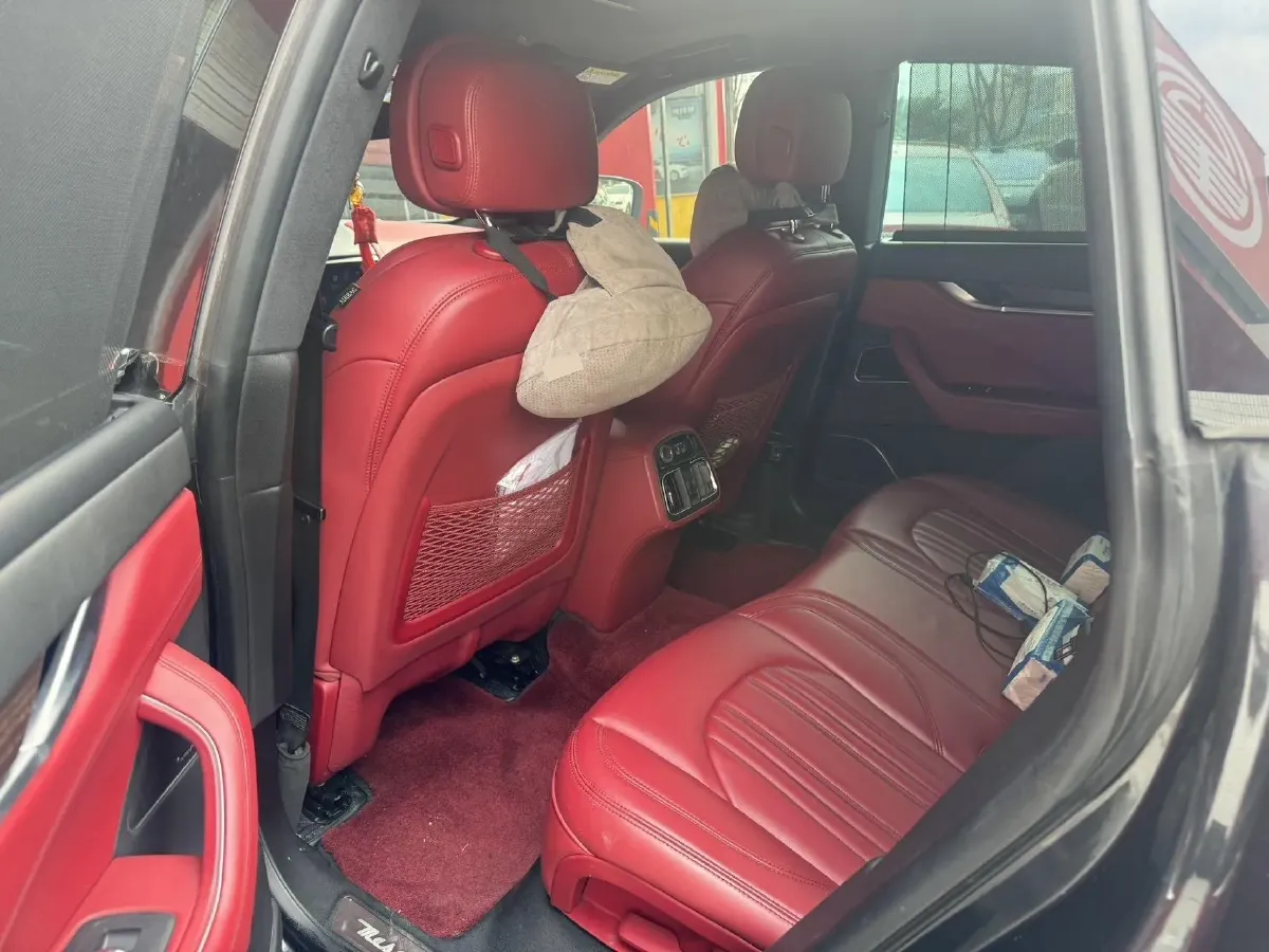 2018 Maserati Levante 3.0T 350HP V6 8AT,autocango,china used car exporter,china ev exporter,chinese used car exporter,chinese used ev exporter