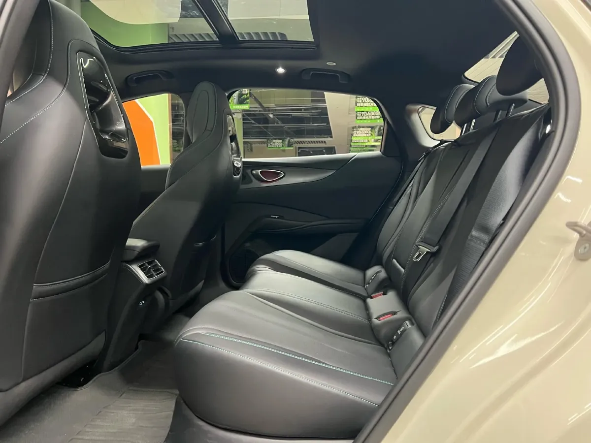 2025 BYD Seal06 BEV,autocango,china used car exporter,china ev exporter,chinese used car exporter,chinese used ev exporter