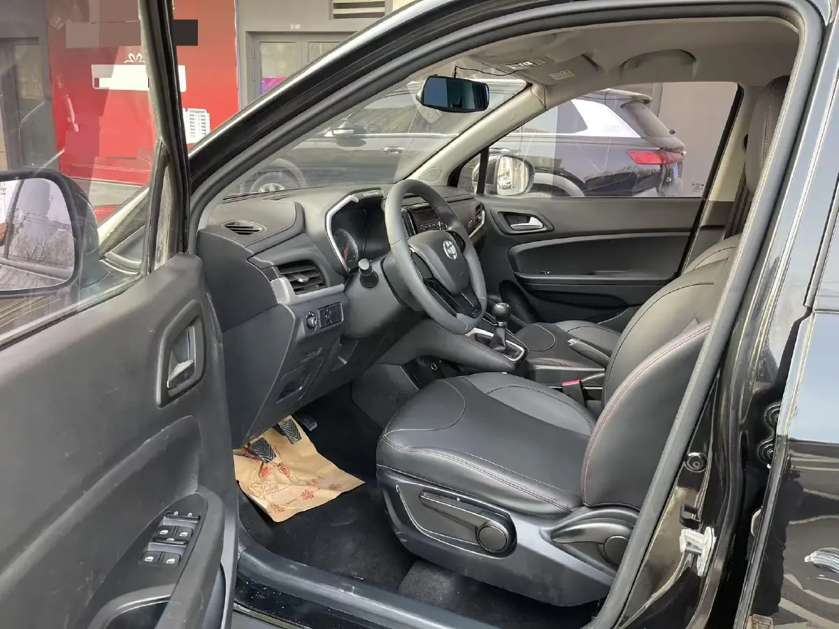 2020 Brilliance Auto V3 1.6L 118HP L4 5MT,autocango,china used car exporter,china ev exporter,chinese used car exporter,chinese used ev exporter