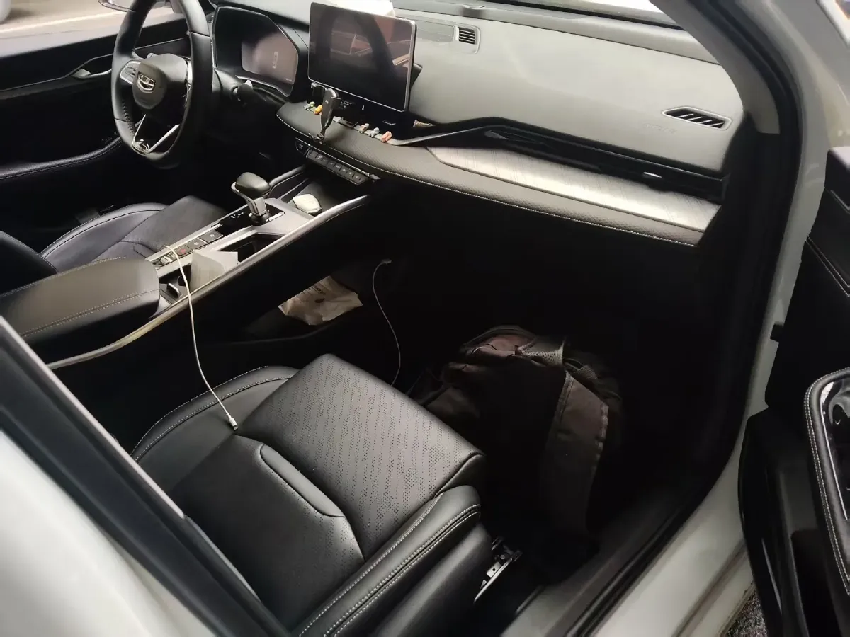 2020 Geely Binray 1.0T 133HP L3 6DCT,autocango,china used car exporter,china ev exporter,chinese used car exporter,chinese used ev exporter