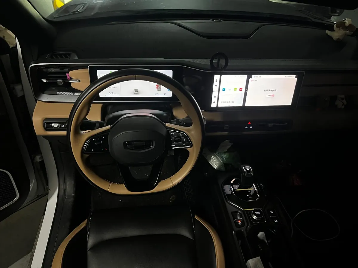 2023 Geely ICON 1.5T 181HP L4 7DCT,autocango,china used car exporter,china ev exporter,chinese used car exporter,chinese used ev exporter