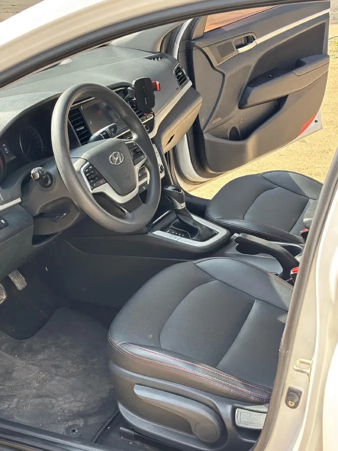 2016 Hyundai Elantra 1.6L 130HP L4 6AT,autocango,china used car exporter,china ev exporter,chinese used car exporter,chinese used ev exporter