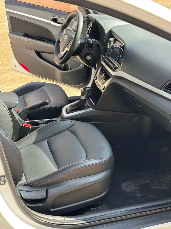 2016 Hyundai Elantra 1.6L 130HP L4 6AT,autocango,china used car exporter,china ev exporter,chinese used car exporter,chinese used ev exporter