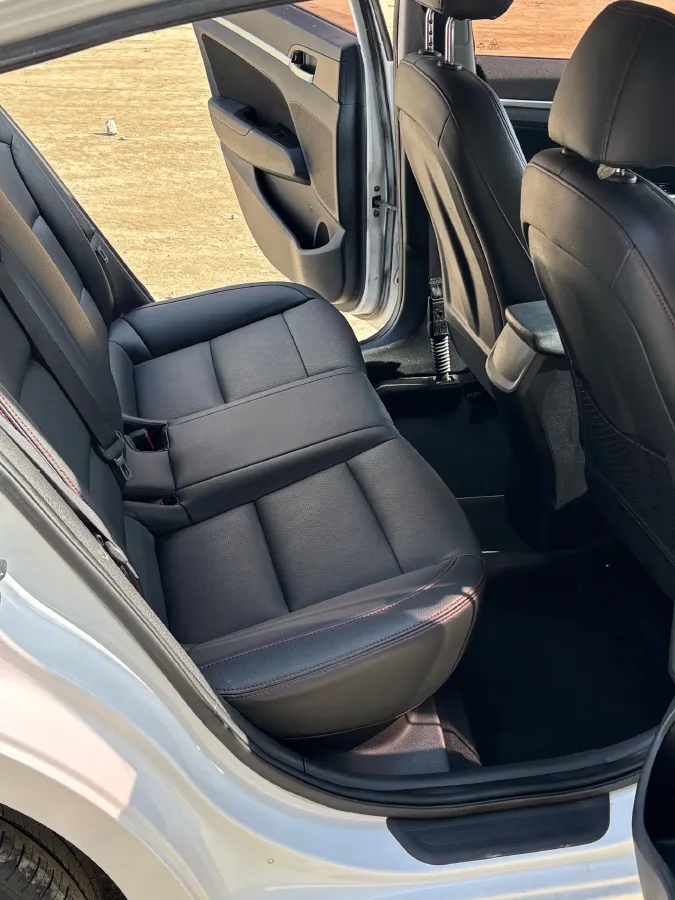 2016 Hyundai Elantra 1.6L 130HP L4 6AT,autocango,china used car exporter,china ev exporter,chinese used car exporter,chinese used ev exporter