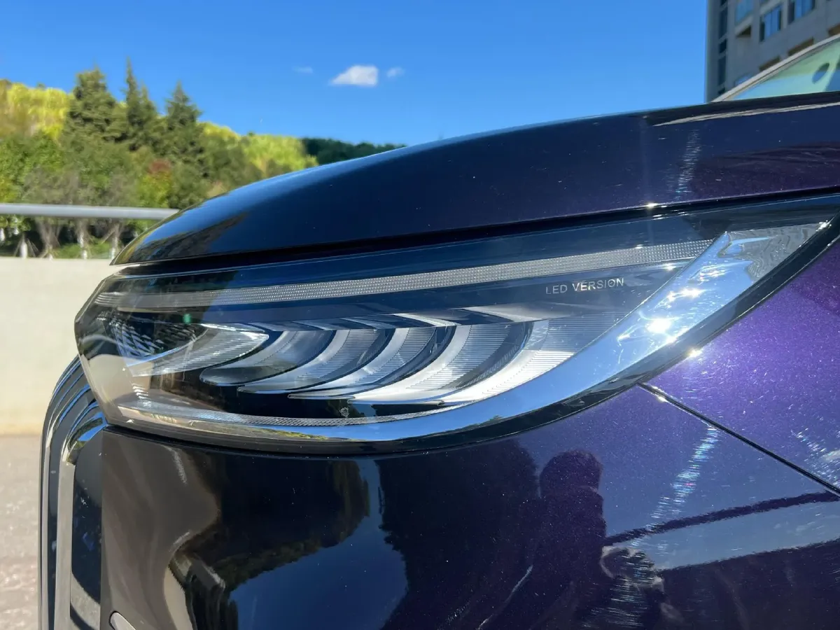 2022 Voyah Dream 1.5T 136HP L4 PHEV 25.57KWH,autocango,china used car exporter,china ev exporter,chinese used car exporter,chinese used ev exporter