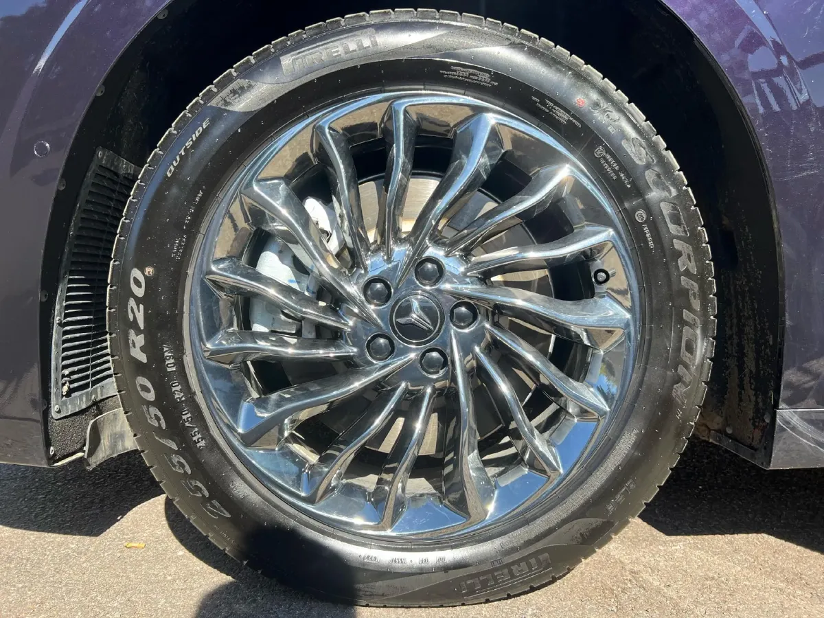 2022 Voyah Dream 1.5T 136HP L4 PHEV 25.57KWH,autocango,china used car exporter,china ev exporter,chinese used car exporter,chinese used ev exporter