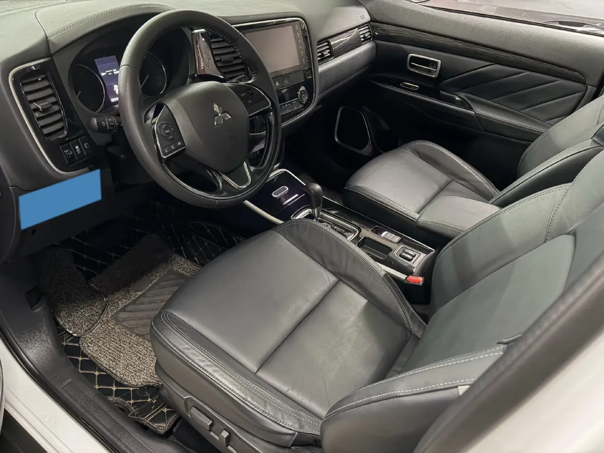 2019 Mitsubishi Outlander 2.0L 166HP L4 CVT,autocango,china used car exporter,china ev exporter,chinese used car exporter,chinese used ev exporter