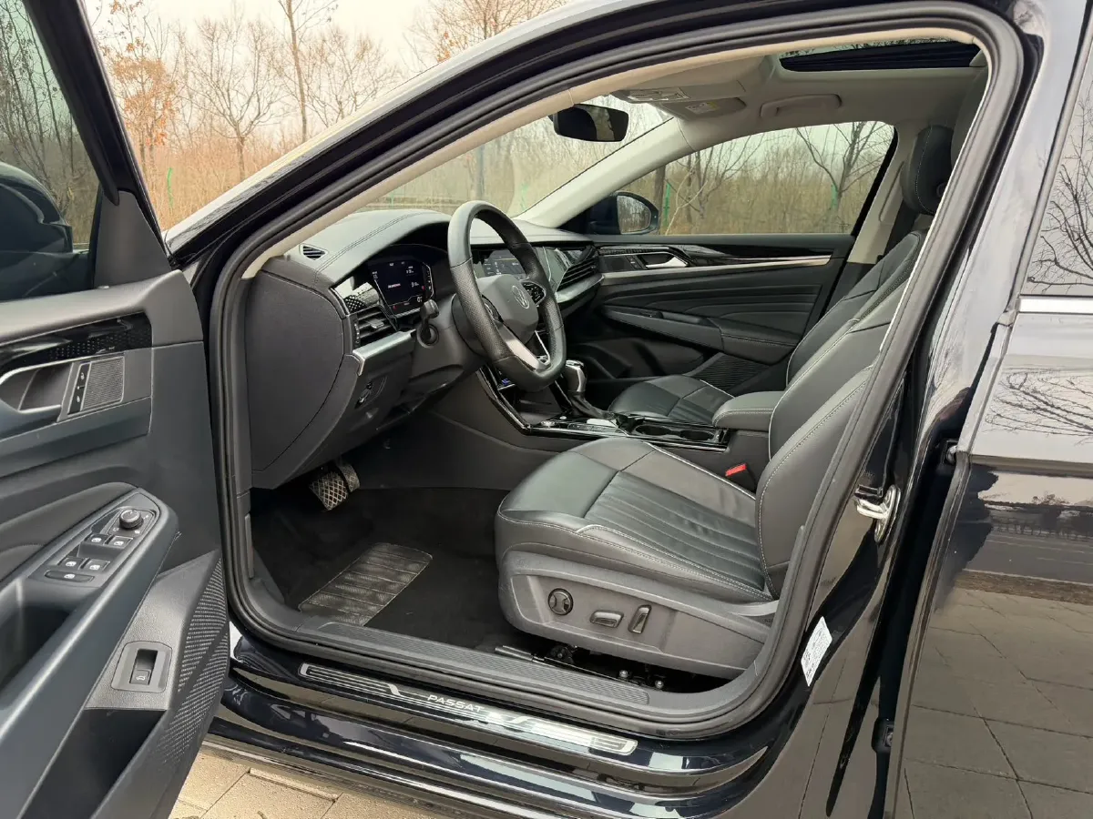 2023 Volkswagen Passat 1.4T 150HP L4 7DCT,autocango,china used car exporter,china ev exporter,chinese used car exporter,chinese used ev exporter