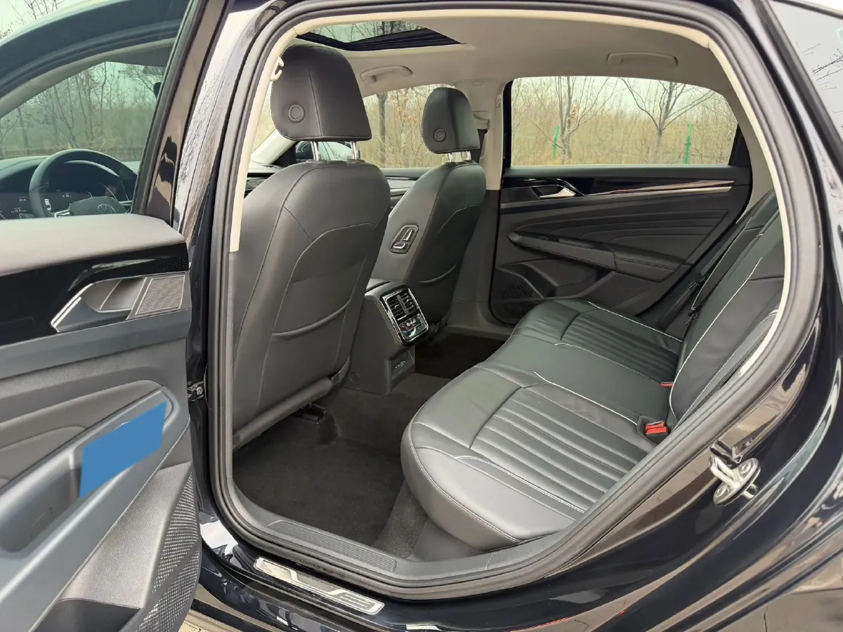 2023 Volkswagen Passat 1.4T 150HP L4 7DCT,autocango,china used car exporter,china ev exporter,chinese used car exporter,chinese used ev exporter