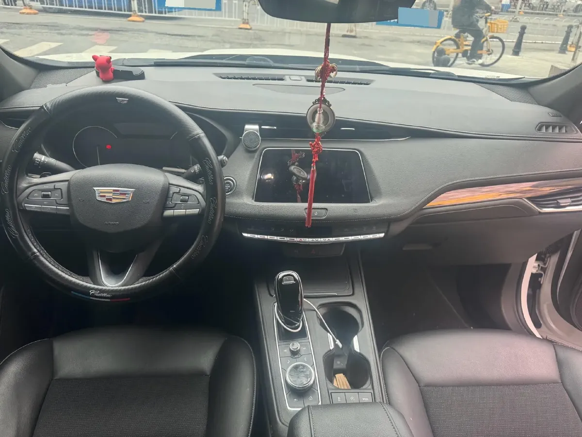 2020 Cadillac XT4 2.0T 237HP L4 9AT,autocango,china used car exporter,china ev exporter,chinese used car exporter,chinese used ev exporter