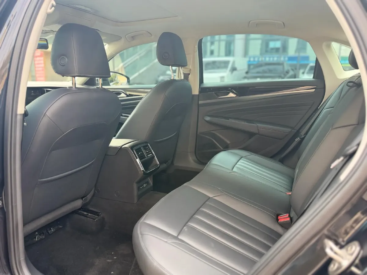 2024 Volkswagen Passat 1.4T 150HP L4 7DCT,autocango,china used car exporter,china ev exporter,chinese used car exporter,chinese used ev exporter