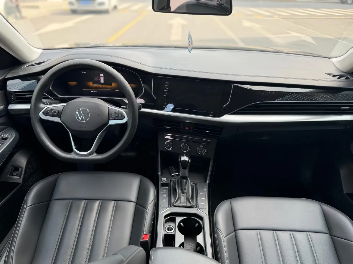 2024 Volkswagen Passat 1.4T 150HP L4 7DCT,autocango,china used car exporter,china ev exporter,chinese used car exporter,chinese used ev exporter