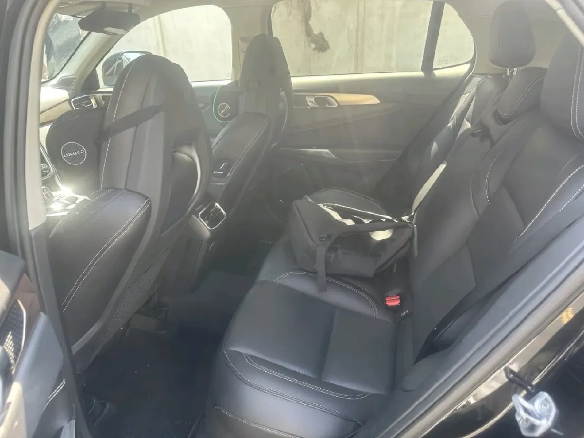 2019 Beijing BJ40 2.0T 218HP L4 6AT,autocango,china used car exporter,china ev exporter,chinese used car exporter,chinese used ev exporter