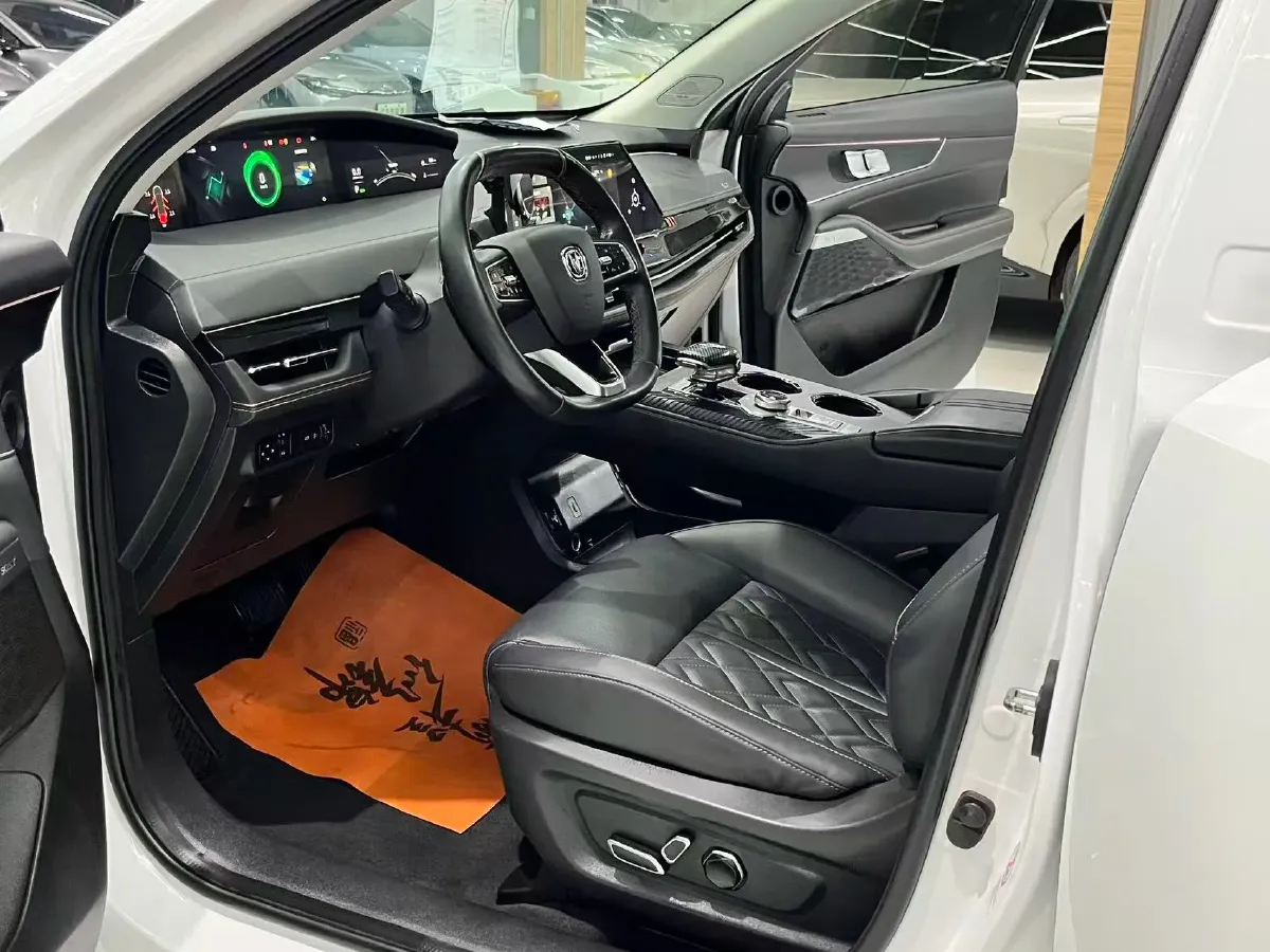 2021 ChangAn UNI-K 2.0T 233HP L4 8AT,autocango,china used car exporter,china ev exporter,chinese used car exporter,chinese used ev exporter