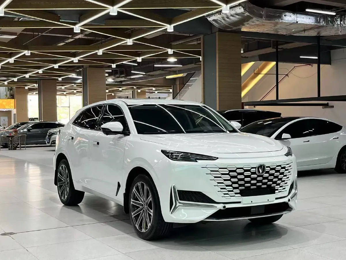 2021 ChangAn UNI-K 2.0T 233HP L4 8AT,autocango,china used car exporter,china ev exporter,chinese used car exporter,chinese used ev exporter