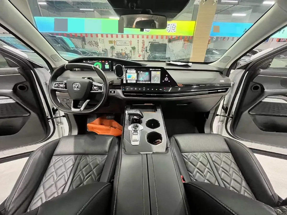 2021 ChangAn UNI-K 2.0T 233HP L4 8AT,autocango,china used car exporter,china ev exporter,chinese used car exporter,chinese used ev exporter