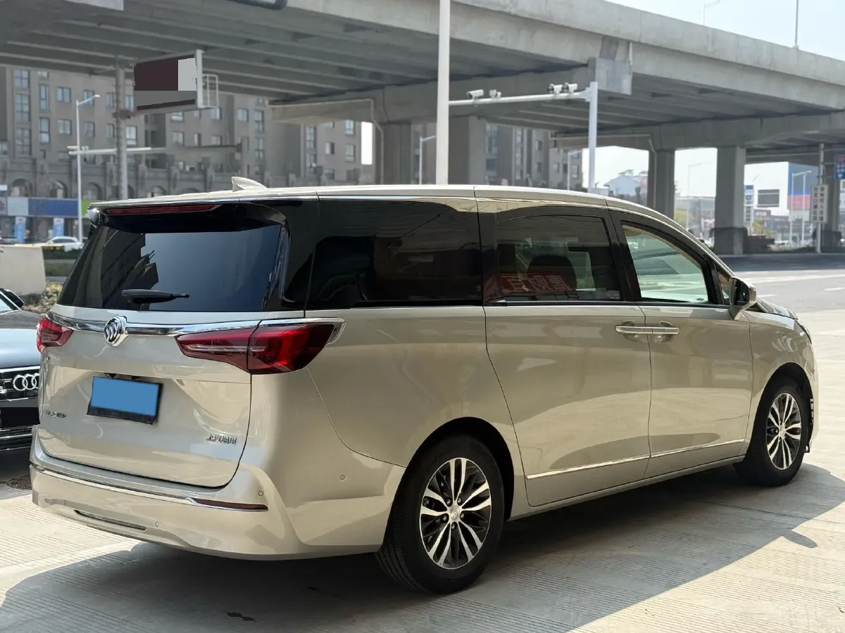 2022 Buick GL8 2.0T 237HP L4 9AT,autocango,china used car exporter,china ev exporter,chinese used car exporter,chinese used ev exporter