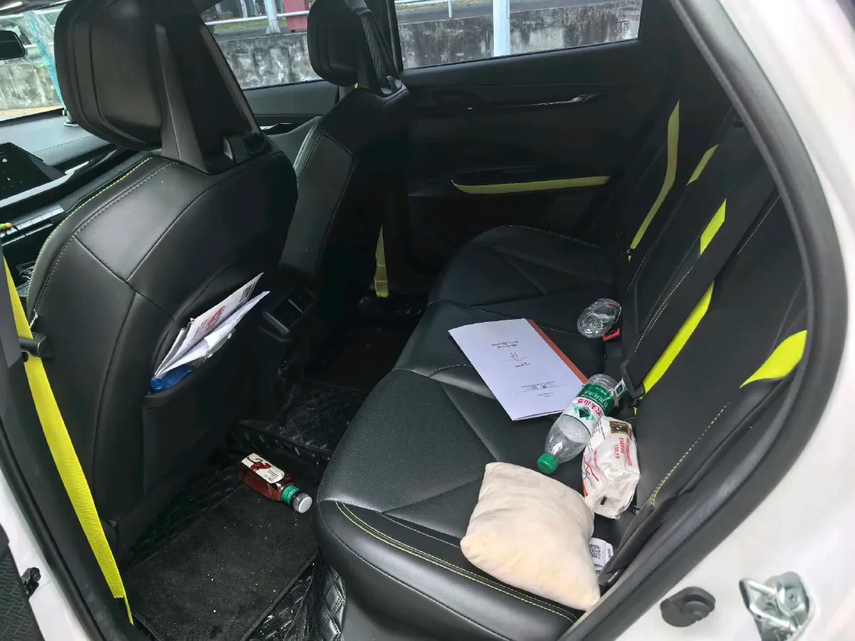 2022 ChangAn UNI-V 1.5T 188HP L4 7DCT,autocango,china used car exporter,china ev exporter,chinese used car exporter,chinese used ev exporter