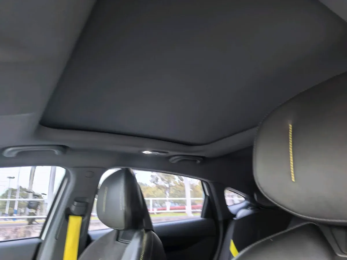 2022 ChangAn UNI-V 1.5T 188HP L4 7DCT,autocango,china used car exporter,china ev exporter,chinese used car exporter,chinese used ev exporter