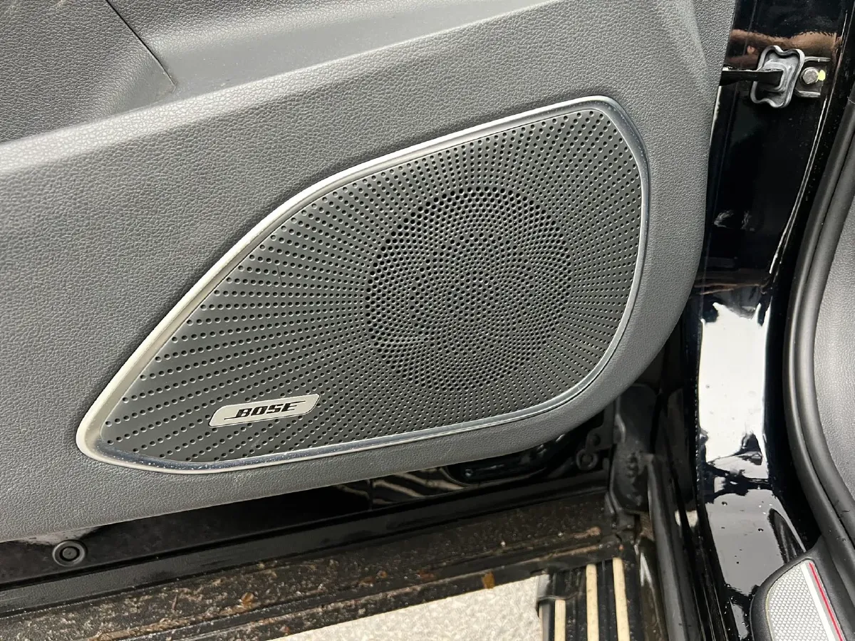 2023 HongQi HS5 2.0T 252HP L4 8AT,autocango,china used car exporter,china ev exporter,chinese used car exporter,chinese used ev exporter