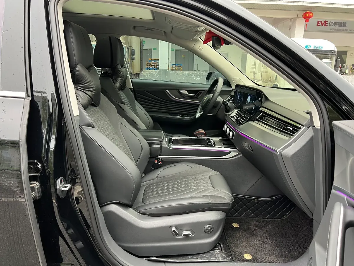 2023 HongQi HS5 2.0T 252HP L4 8AT,autocango,china used car exporter,china ev exporter,chinese used car exporter,chinese used ev exporter