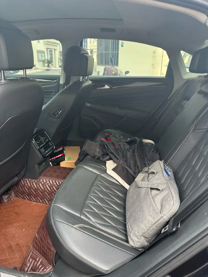 2021 Volkswagen Passat 2.0T 186HP L4 7DCT,autocango,china used car exporter,china ev exporter,chinese used car exporter,chinese used ev exporter