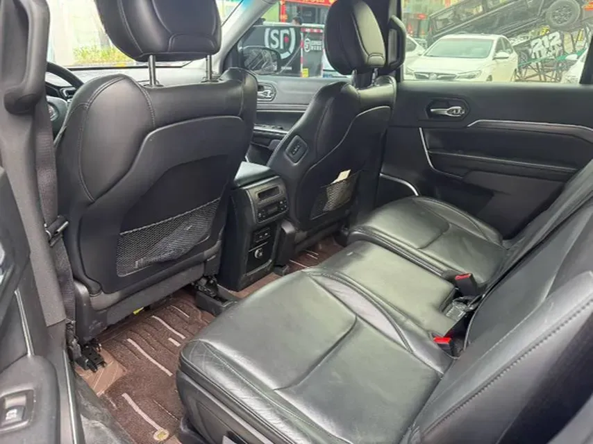 2018 Jeep Grand Commander 2.0T 265HP L4 9AT,autocango,china used car exporter,china ev exporter,chinese used car exporter,chinese used ev exporter