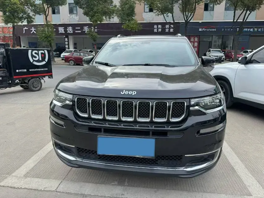 2018 Jeep Grand Commander 2.0T 265HP L4 9AT,autocango,china used car exporter,china ev exporter,chinese used car exporter,chinese used ev exporter