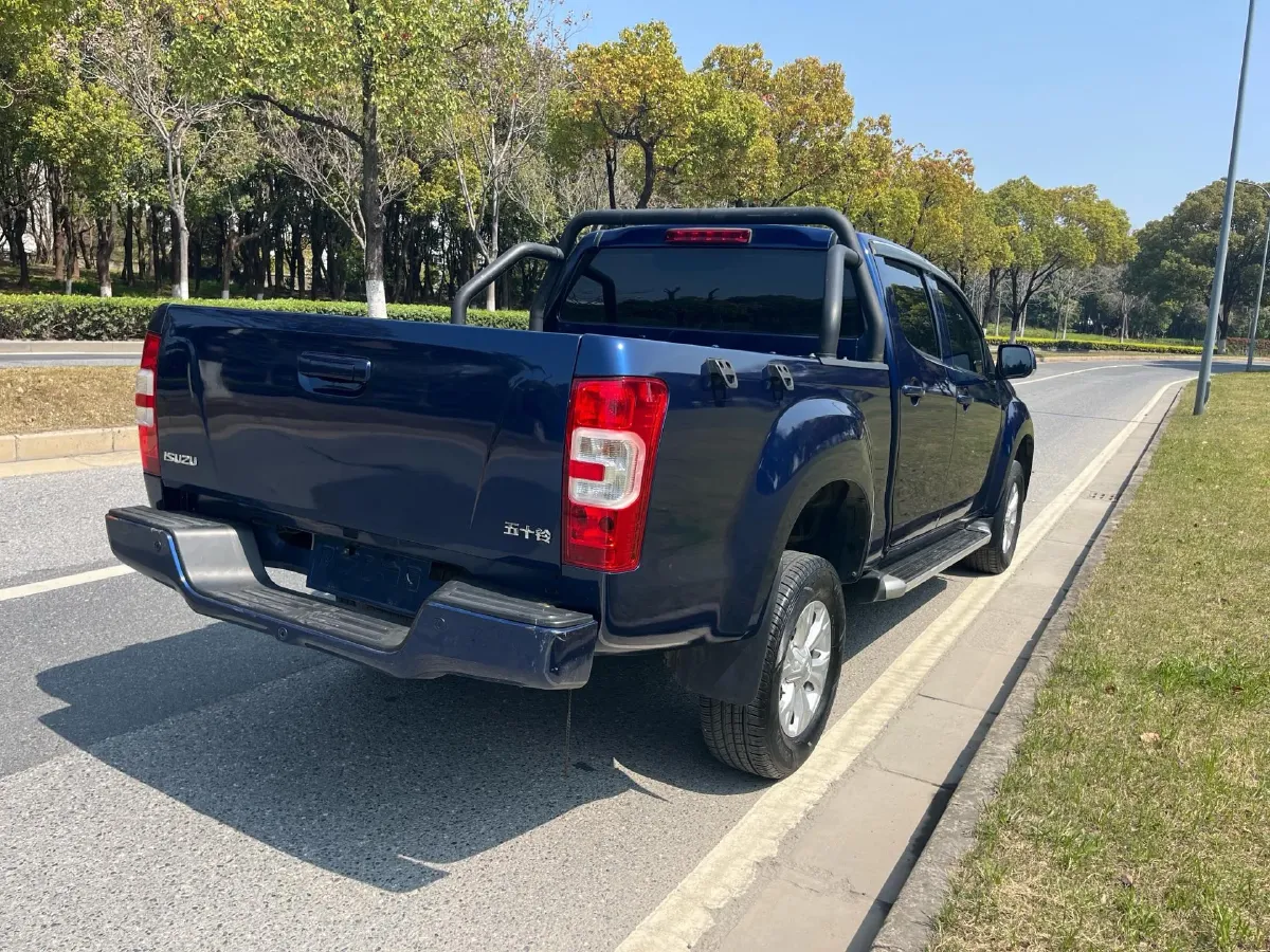 2023 Isuzu RE-MAX Jim 2.5T 143HP L4 6MT,autocango,china used car exporter,china ev exporter,chinese used car exporter,chinese used ev exporter