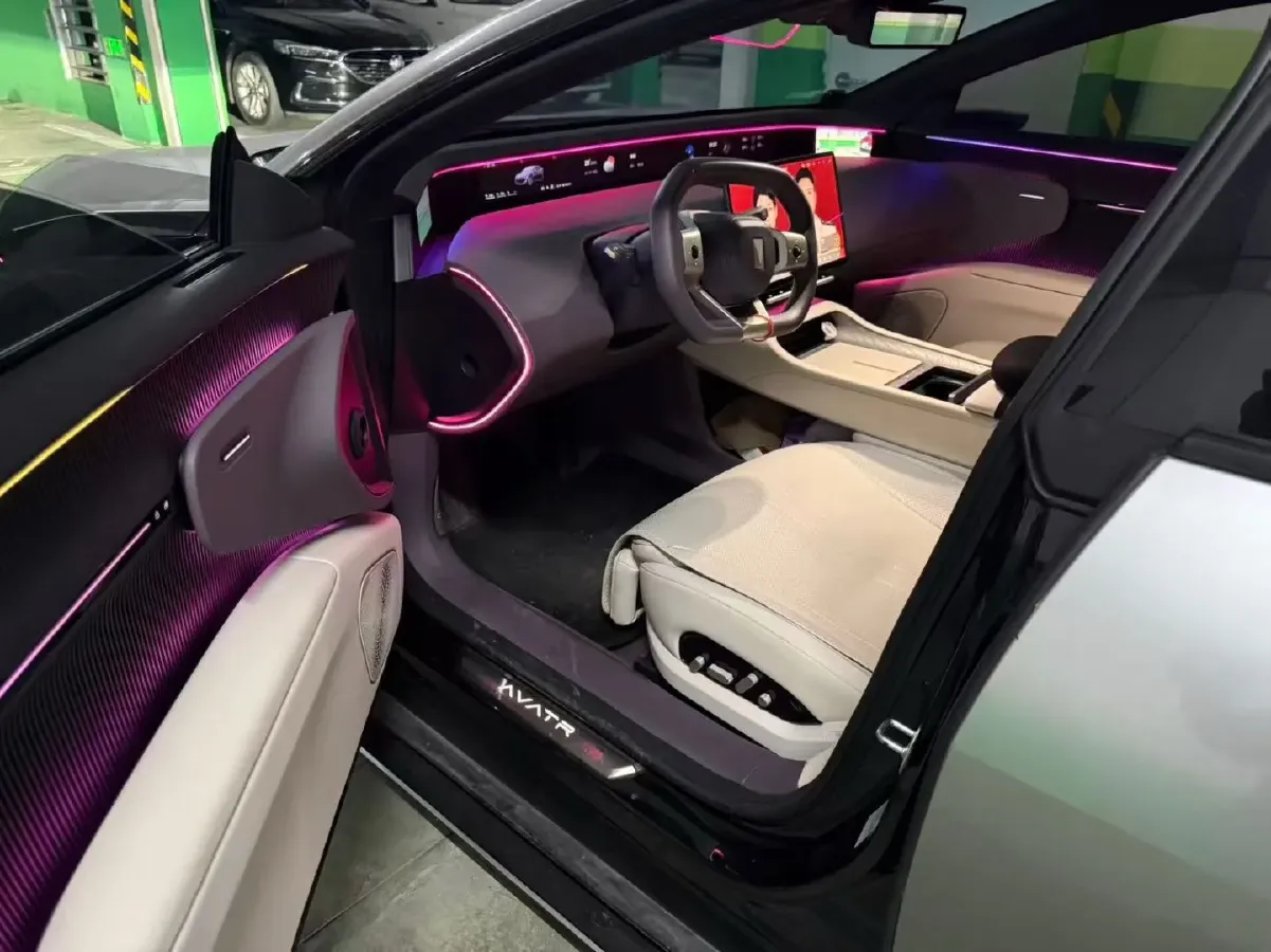 2025 Avatr 12 1.5T 156HP L4 REEV 39.05KWH,autocango,china used car exporter,china ev exporter,chinese used car exporter,chinese used ev exporter