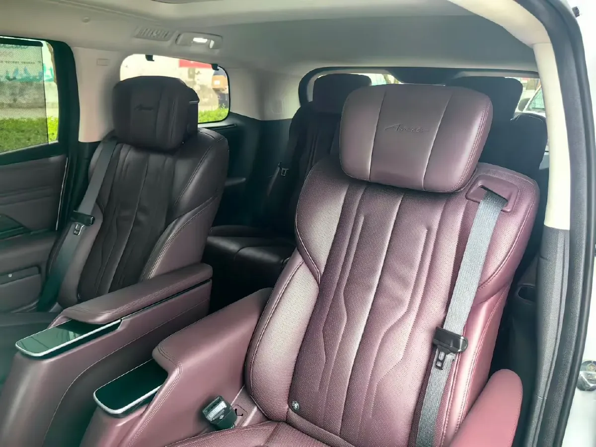 2023 Buick Century 2.0T 237HP L4 9AT,autocango,china used car exporter,china ev exporter,chinese used car exporter,chinese used ev exporter