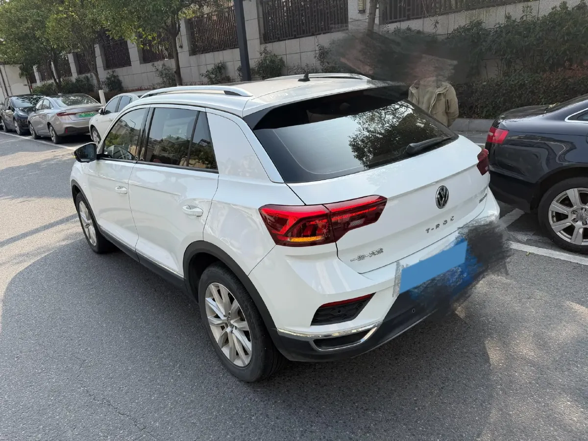2020 Volkswagen T-Roc 1.4T 150HP L4 7DCT,autocango,china used car exporter,china ev exporter,chinese used car exporter,chinese used ev exporter