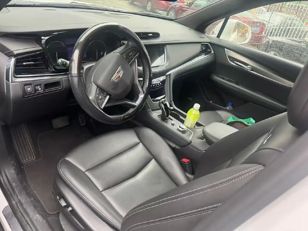 2021 Cadillac XT6 2.0T 237HP L4 9AT,autocango,china used car exporter,china ev exporter,chinese used car exporter,chinese used ev exporter