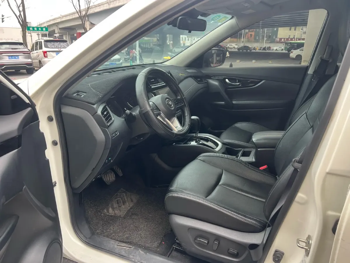 2020 Nissan X-Trail 2.0L 154HP L4 CVT,autocango,china used car exporter,china ev exporter,chinese used car exporter,chinese used ev exporter