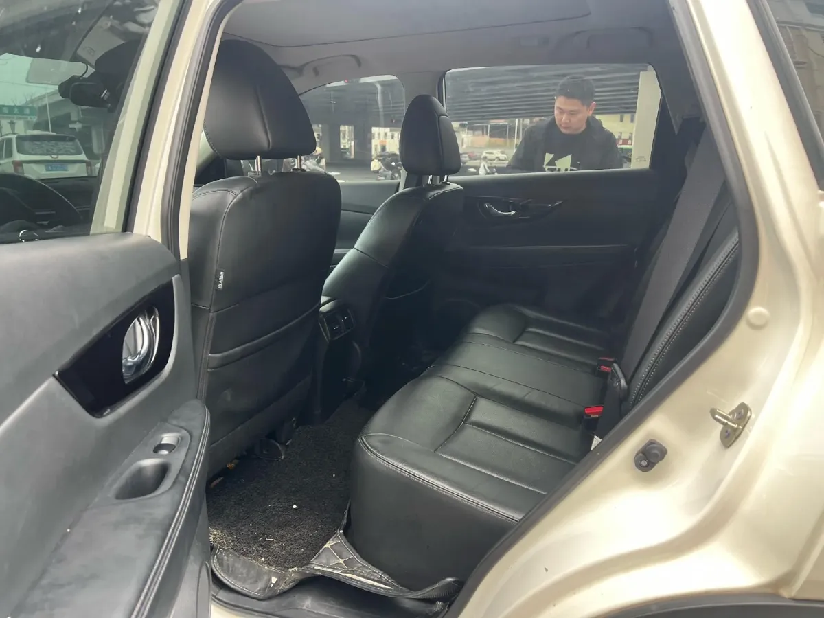 2020 Nissan X-Trail 2.0L 154HP L4 CVT,autocango,china used car exporter,china ev exporter,chinese used car exporter,chinese used ev exporter