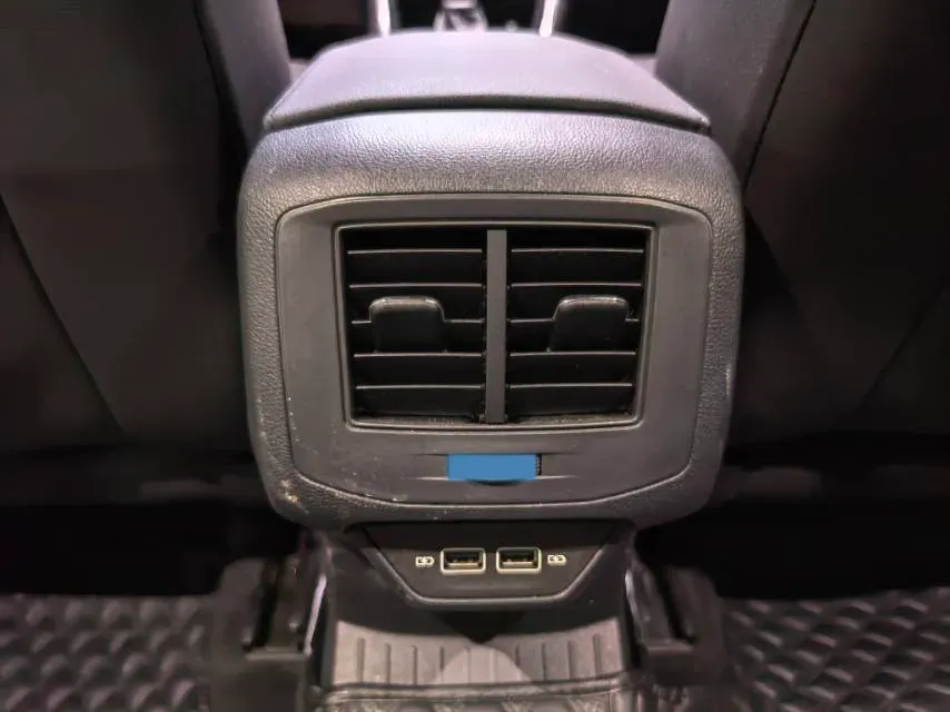 2020 Volkswagen T-Roc 1.4T 131HP L4 7DCT,autocango,china used car exporter,china ev exporter,chinese used car exporter,chinese used ev exporter