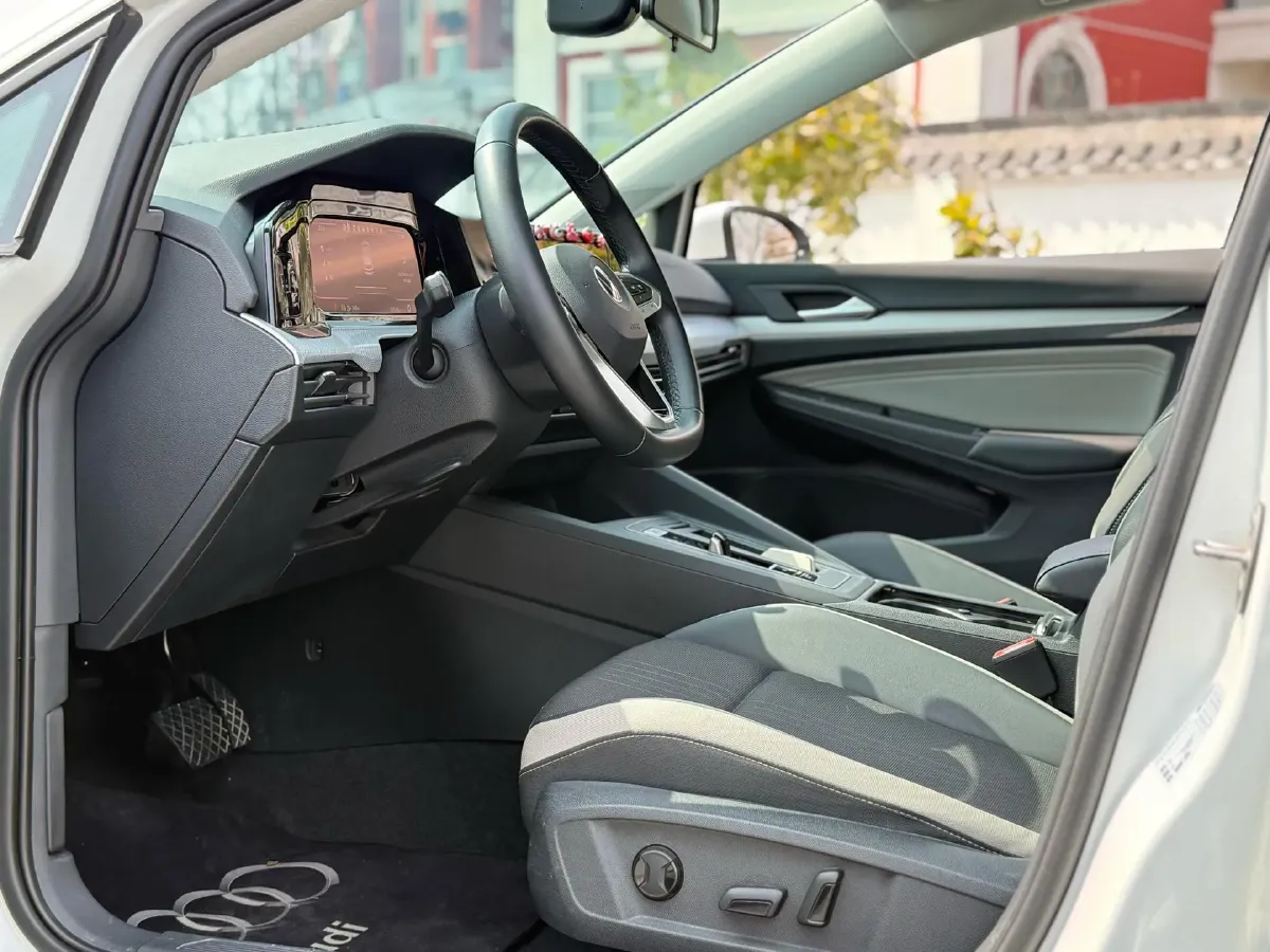 2021 Volkswagen Golf 1.4T 150HP L4 7DCT,autocango,china used car exporter,china ev exporter,chinese used car exporter,chinese used ev exporter