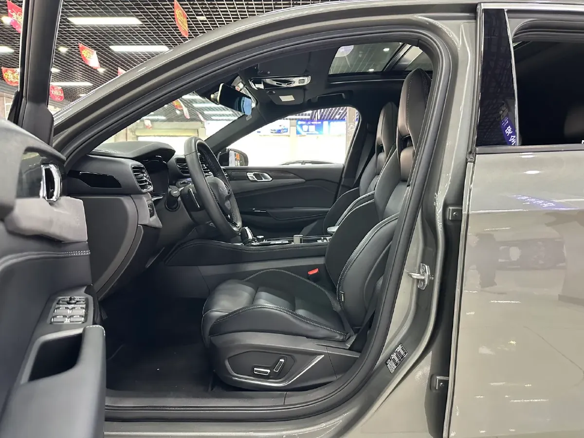 2022 LYNK&CO 03 2.0T 190HP L4 7DCT,autocango,china used car exporter,china ev exporter,chinese used car exporter,chinese used ev exporter