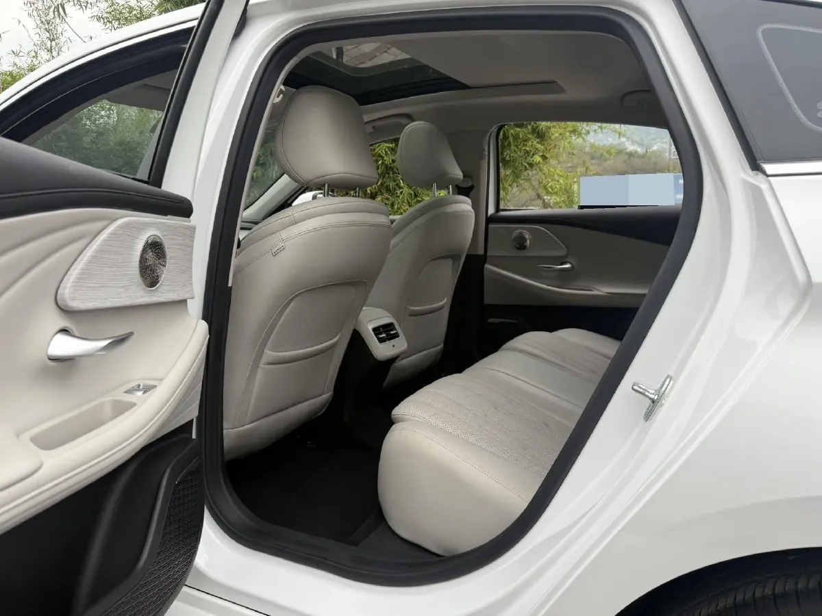 2024 Fulwin FulwinA8 1.5T 156HP L4 1DHT PHEV 18.3KWH,autocango,china used car exporter,china ev exporter,chinese used car exporter,chinese used ev exporter