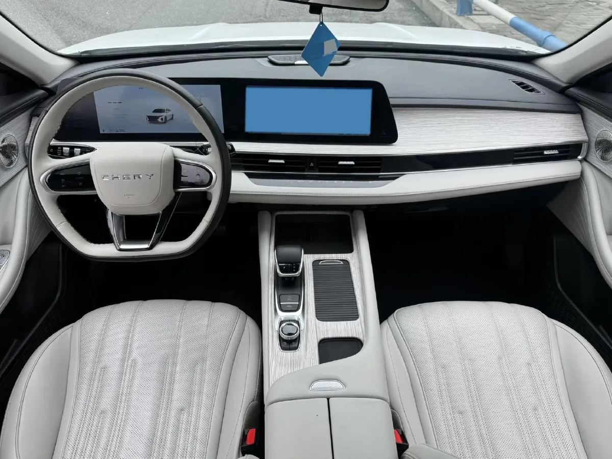 2024 Fulwin FulwinA8 1.5T 156HP L4 1DHT PHEV 18.3KWH,autocango,china used car exporter,china ev exporter,chinese used car exporter,chinese used ev exporter