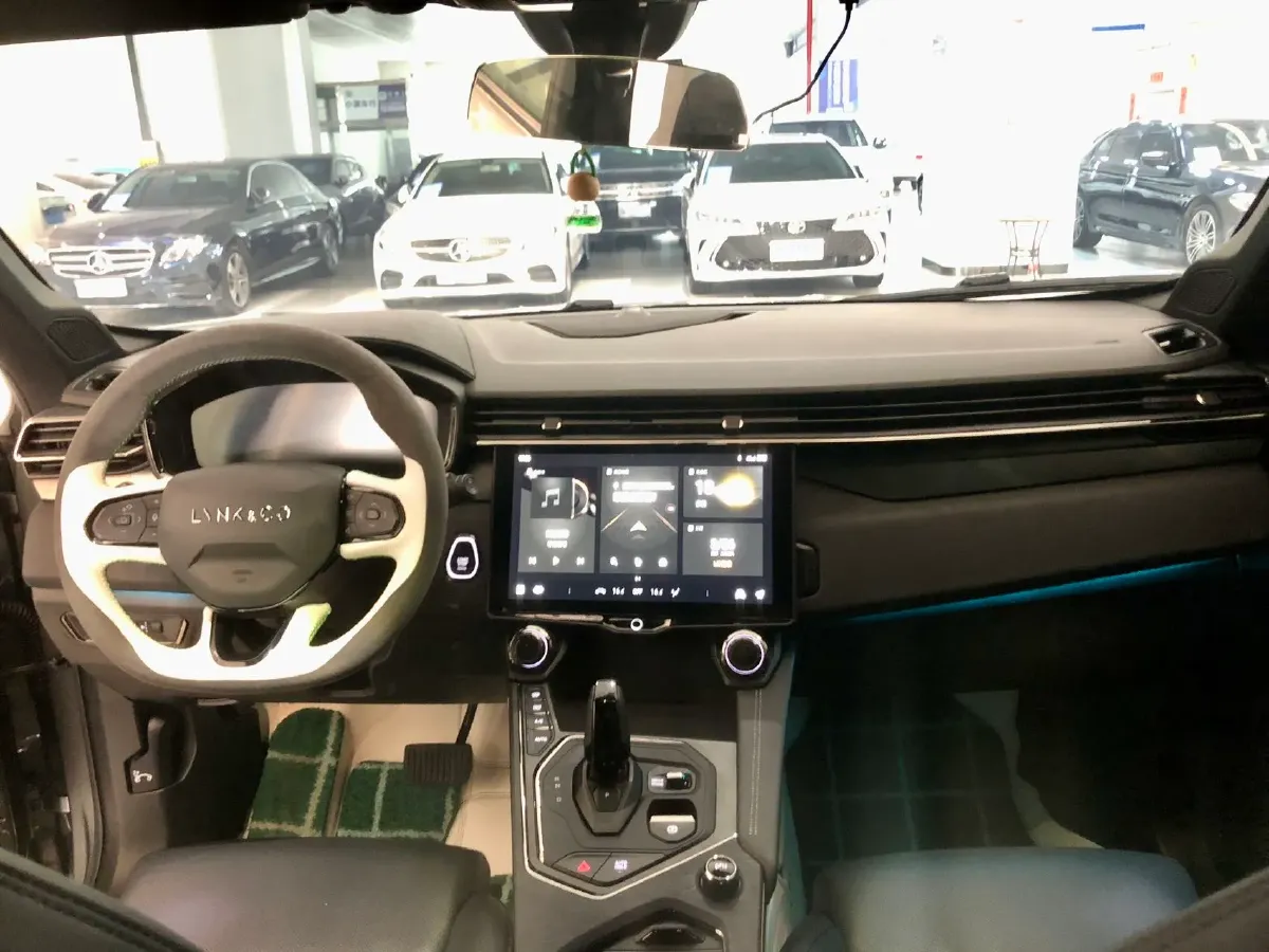 2021 LYNK&CO 01 EM-P 1.5T 180HP L3 7DCT PHEV 17.7KWH,autocango,china used car exporter,china ev exporter,chinese used car exporter,chinese used ev exporter