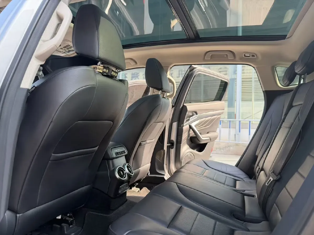 2017 WEY VV7 2.0T 234HP L4 7DCT,autocango,china used car exporter,china ev exporter,chinese used car exporter,chinese used ev exporter