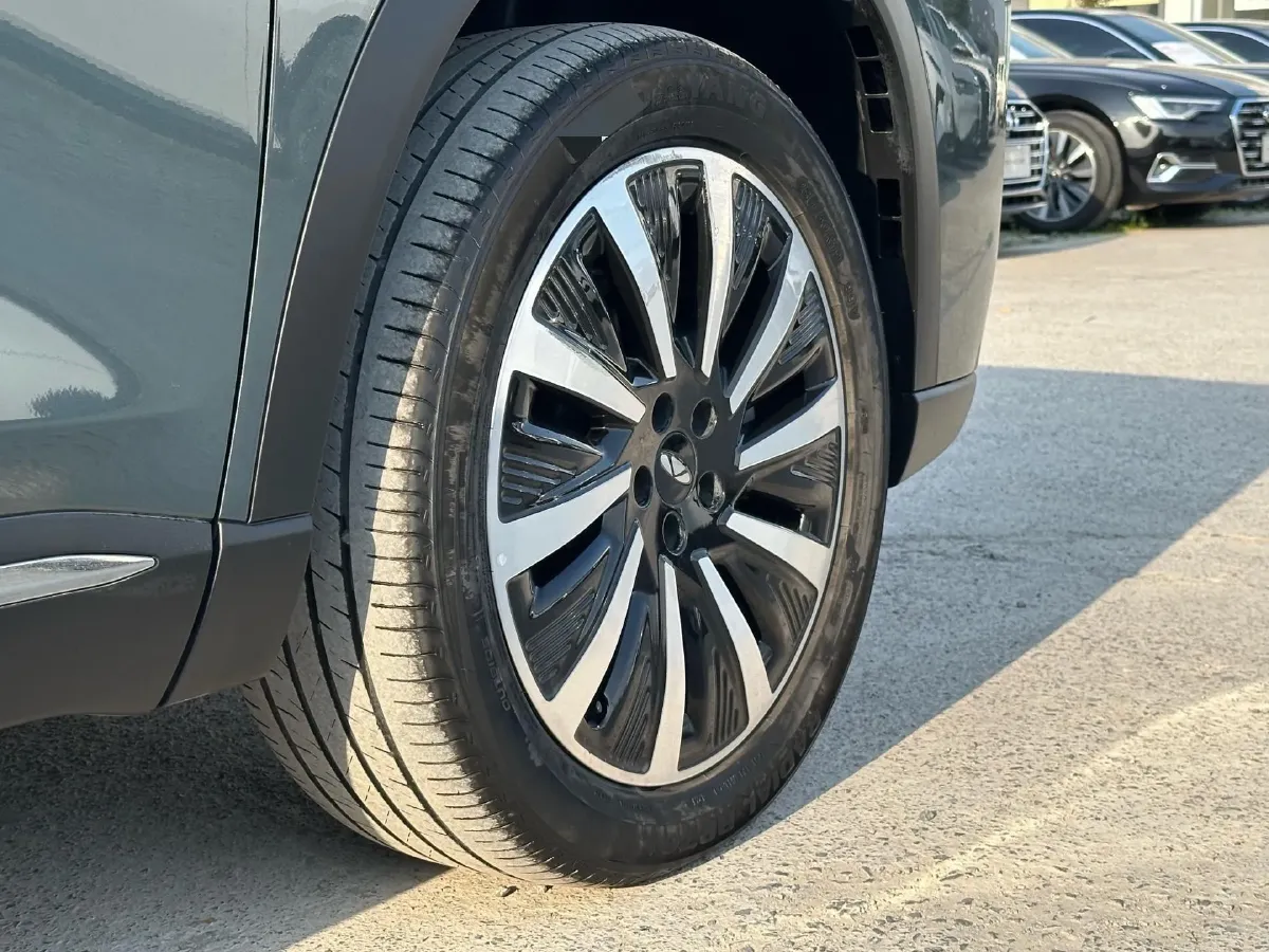 2025 Fulwin FulwinT8 1.5T 156HP L4 1DHT PHEV 18.67KWH,autocango,china used car exporter,china ev exporter,chinese used car exporter,chinese used ev exporter