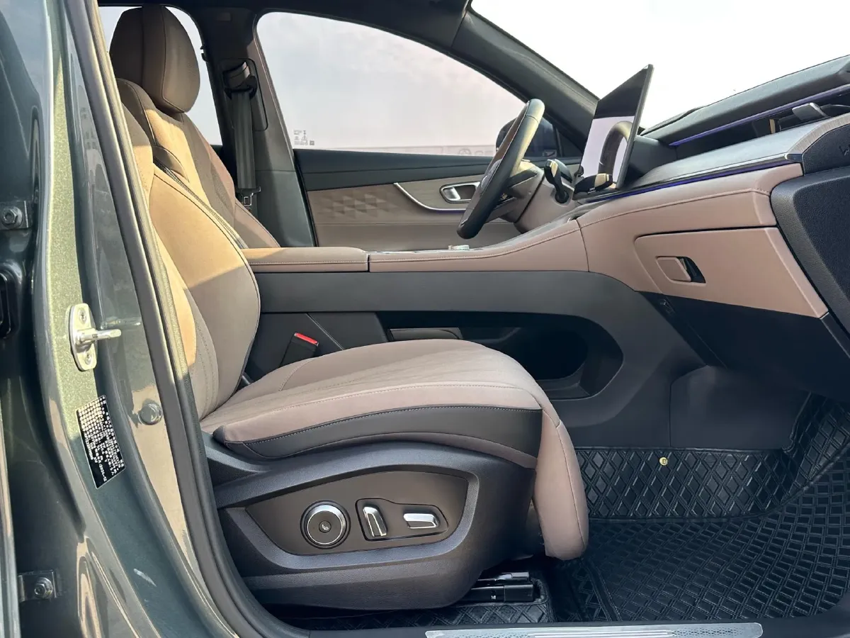 2025 Fulwin FulwinT8 1.5T 156HP L4 1DHT PHEV 18.67KWH,autocango,china used car exporter,china ev exporter,chinese used car exporter,chinese used ev exporter