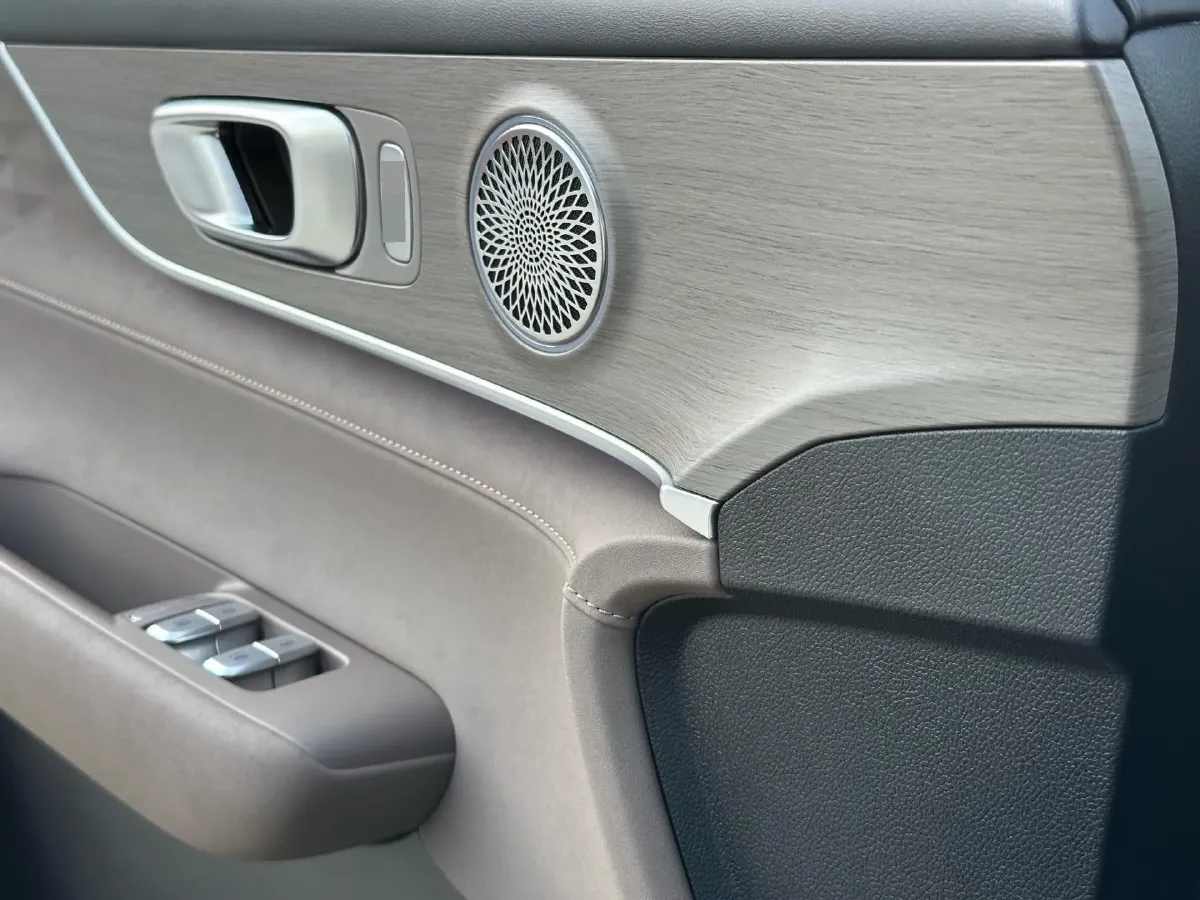 2025 Fulwin FulwinT8 1.5T 156HP L4 1DHT PHEV 18.67KWH,autocango,china used car exporter,china ev exporter,chinese used car exporter,chinese used ev exporter