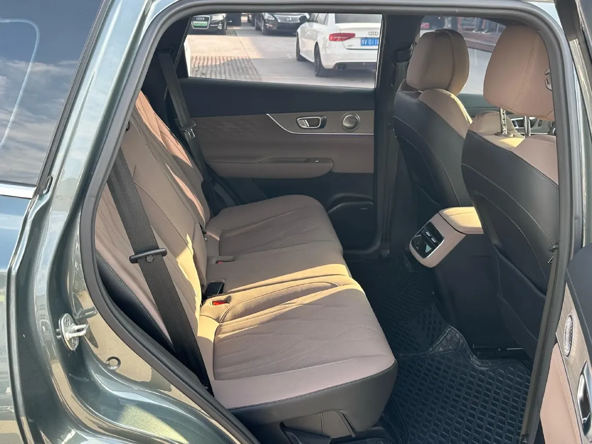 2025 Fulwin FulwinT8 1.5T 156HP L4 1DHT PHEV 18.67KWH,autocango,china used car exporter,china ev exporter,chinese used car exporter,chinese used ev exporter