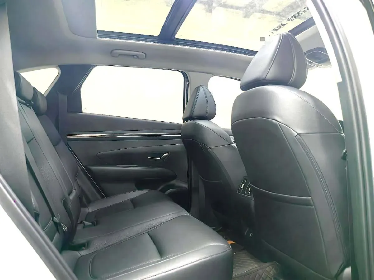 2021 Hyundai Tucson 1.5T 200HP L4 7DCT,autocango,china used car exporter,china ev exporter,chinese used car exporter,chinese used ev exporter