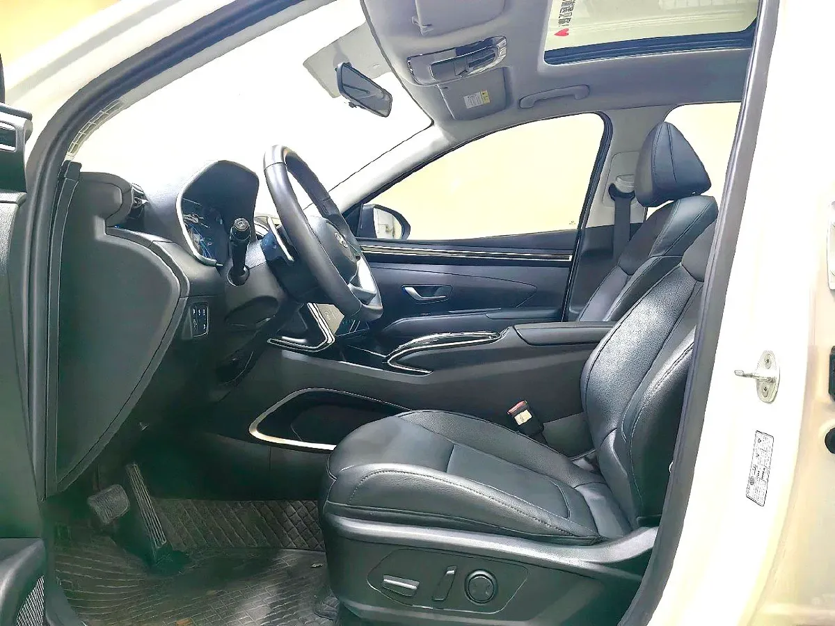 2021 Hyundai Tucson 1.5T 200HP L4 7DCT,autocango,china used car exporter,china ev exporter,chinese used car exporter,chinese used ev exporter